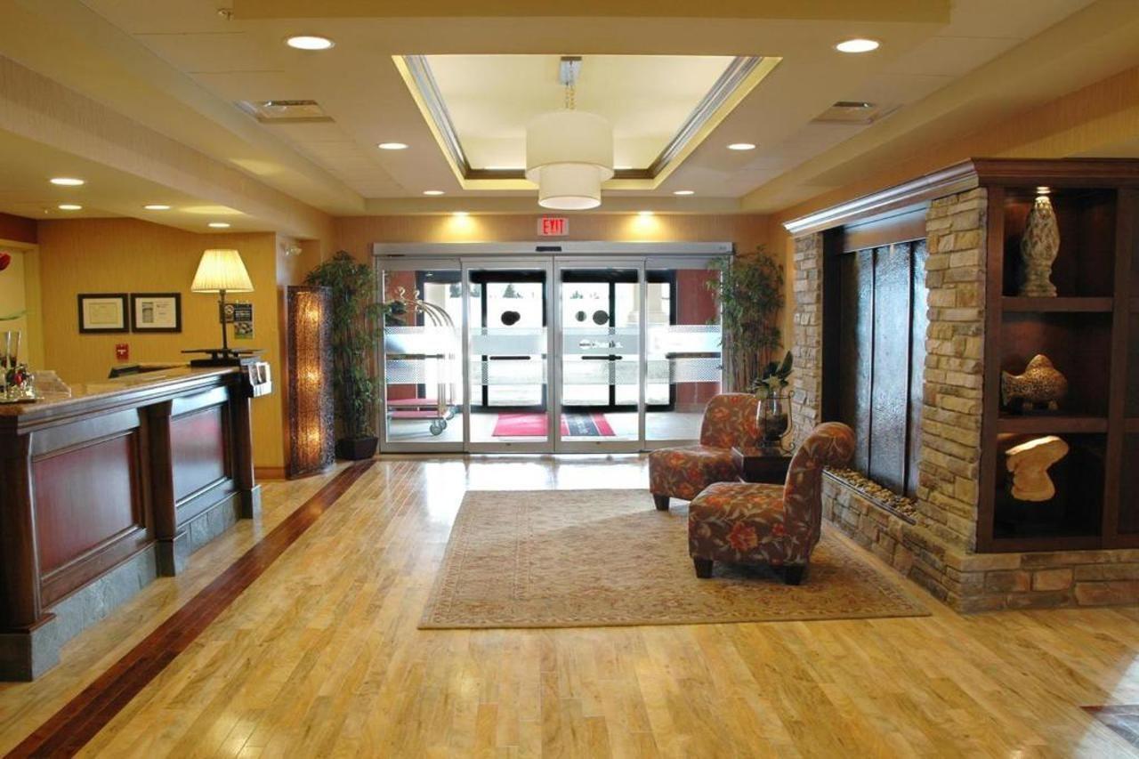 Hampton Inn & Suites By Hilton Moncton Extérieur photo