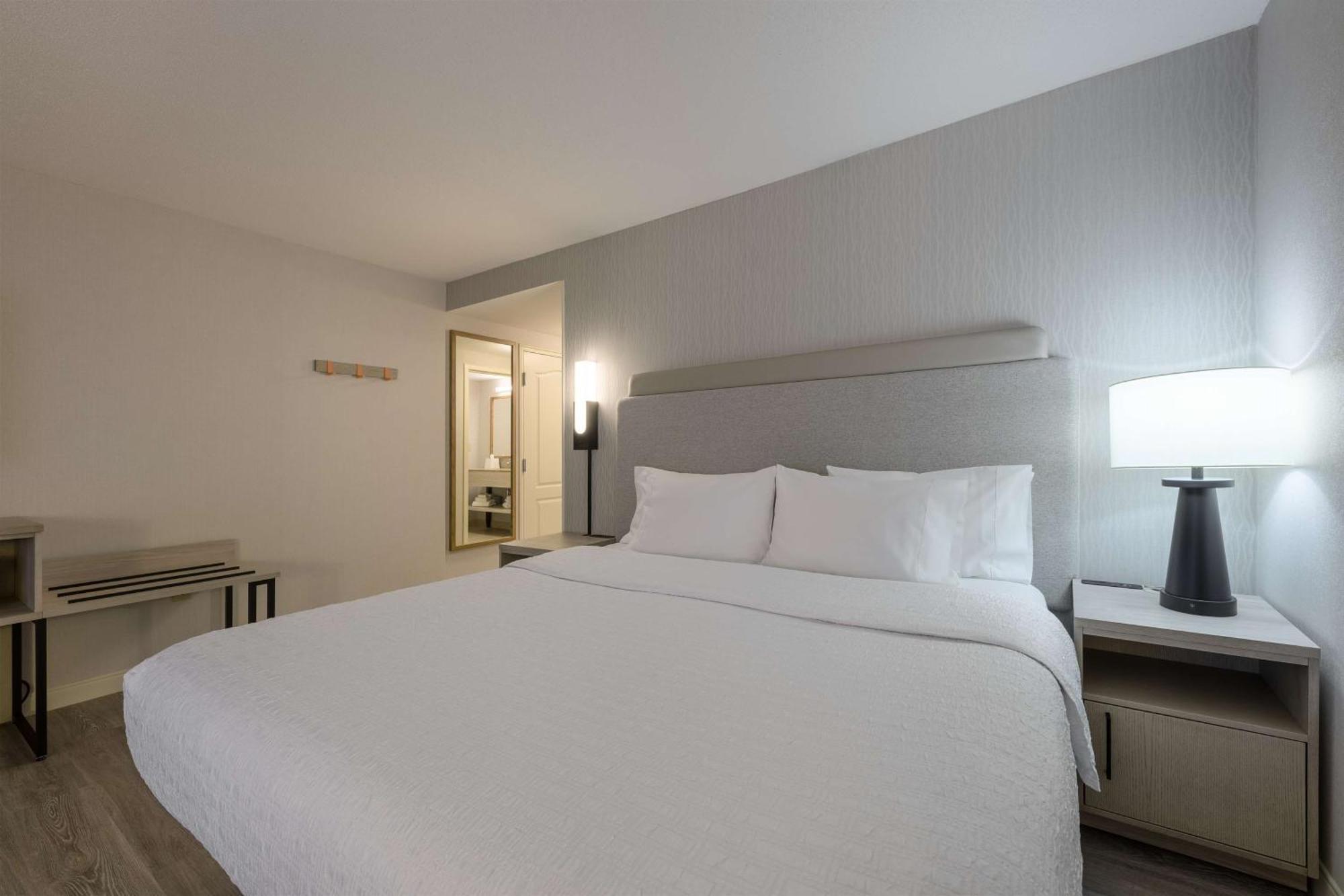Hampton Inn & Suites By Hilton Moncton Extérieur photo