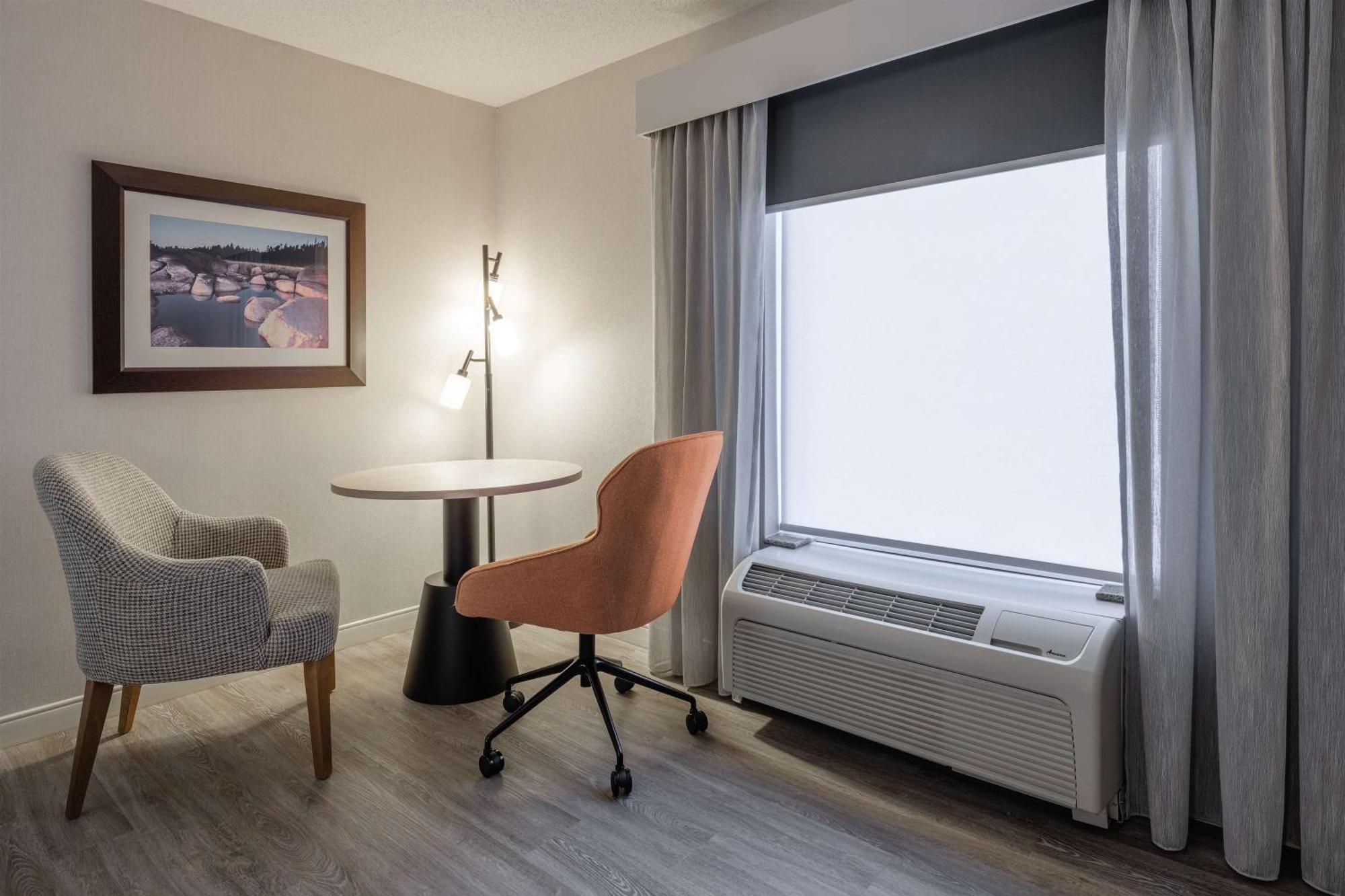 Hampton Inn & Suites By Hilton Moncton Extérieur photo