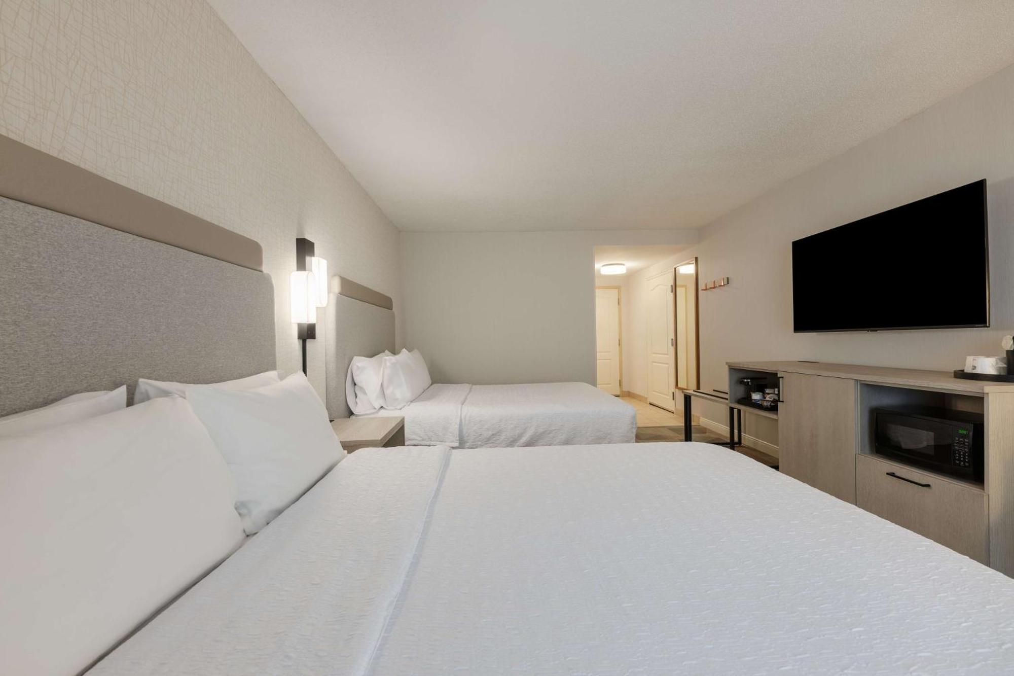 Hampton Inn & Suites By Hilton Moncton Extérieur photo
