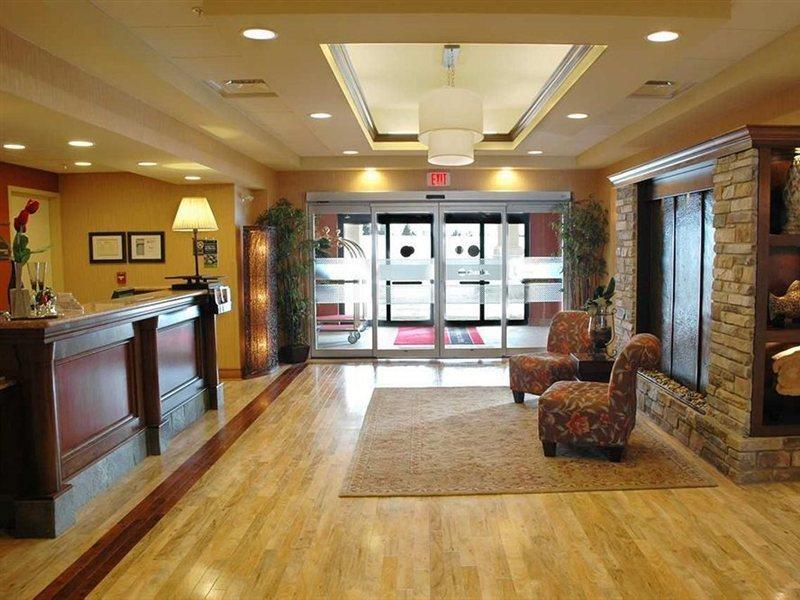 Hampton Inn & Suites By Hilton Moncton Extérieur photo